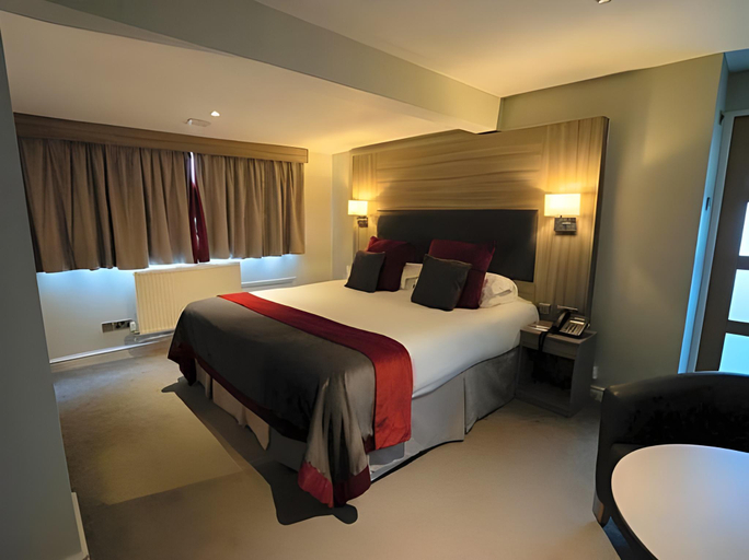 Bedroom 2, Leasowe Castle Hotel, Wirral