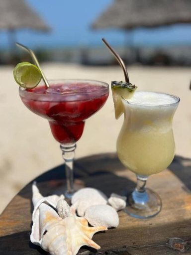 Food & Drinks 5, Paradise city, Kaskazini 'A'