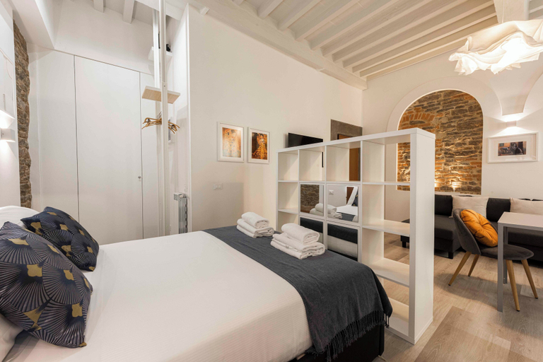 Others 4, Deluxe Pitti Suites by MMega, Florence