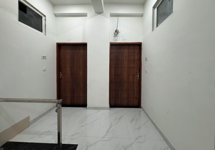 Others 5, Shree Hanumat Kripa Dham, Mathura