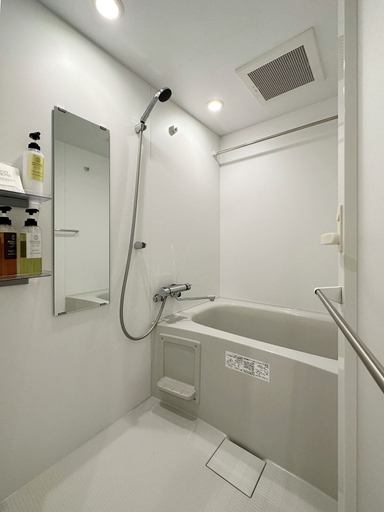 Bathroom 3, Arts Dobashi 3N, Hiroshima