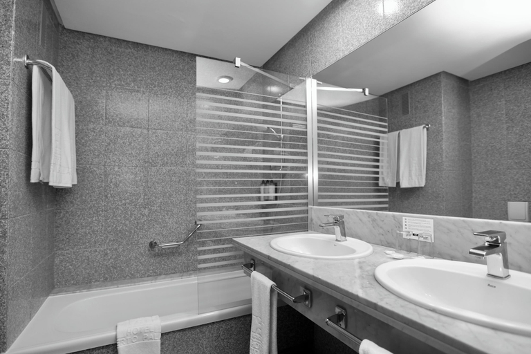 Bathroom 5, Hotel Puerto Palace, Santa Cruz de Tenerife