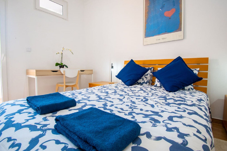 Room 2, Apt Ruca Centrally Located Modernized Loft With C, Lagoa