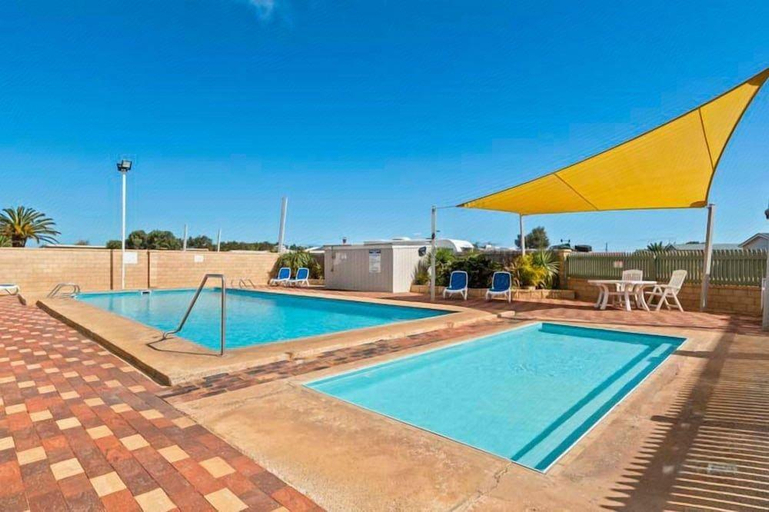 Sport & Beauty, Belair Gardens Caravan Park, Geraldton