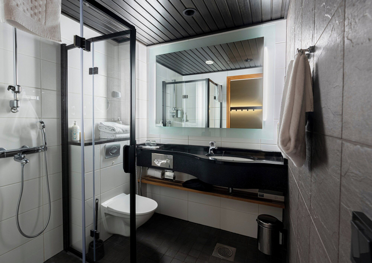 Bathroom 4, Break Sokos Hotel Vuokatti, Kainuu