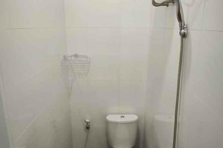 Bathroom 25