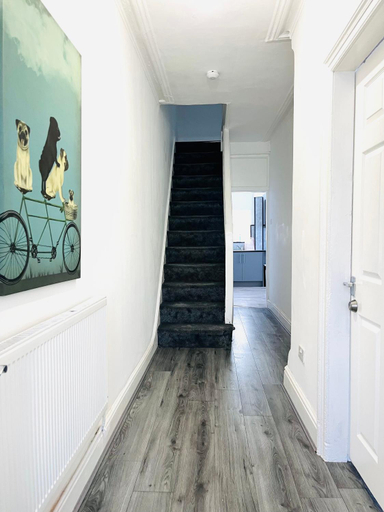 Others 5, Room near Anfield Stadium - Easy Check-in, Sefton
