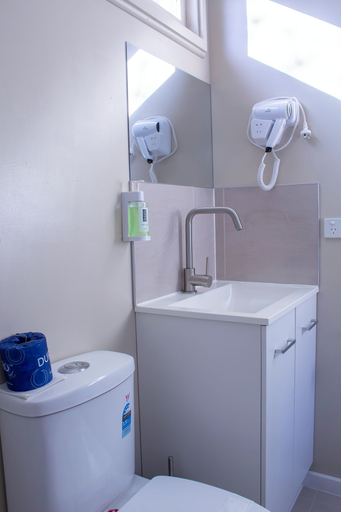 Bathroom 4, Wangaratta Motor Inn, Wangaratta - Central