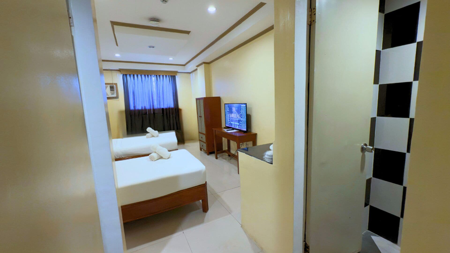 Bedroom 4, Whiterock Beach Hotel + Waterpark, Subic