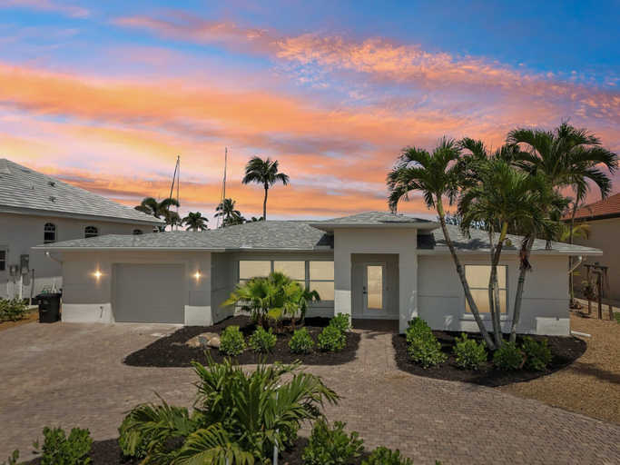 Exterior 4, Tranquility Waters, Lee