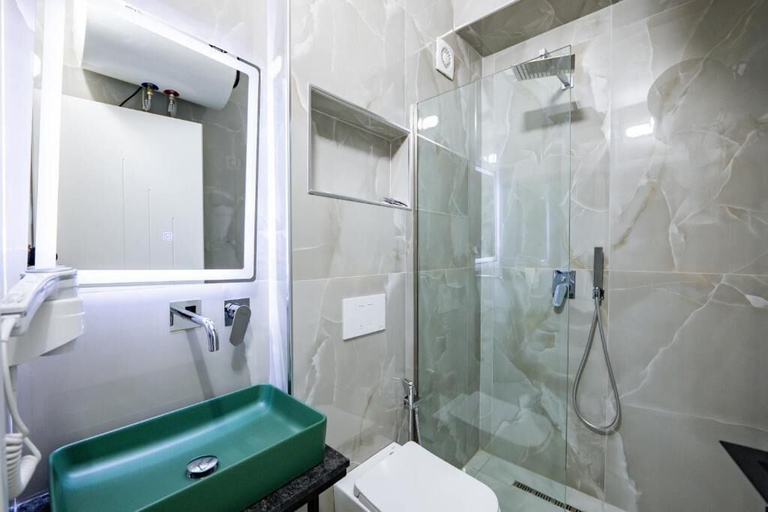 Others 5, Day LUX Premium Apartments, Sarandës