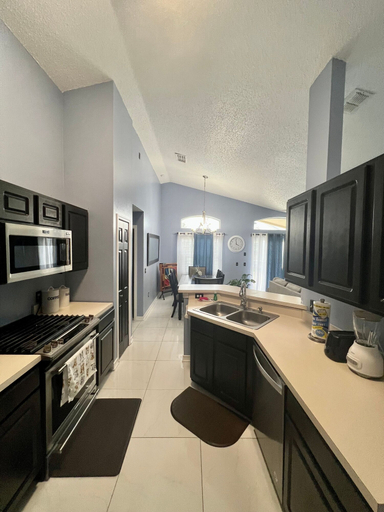 Room 5, Residential Westbury 4BR Pool Home Near Disney Parks, Polk