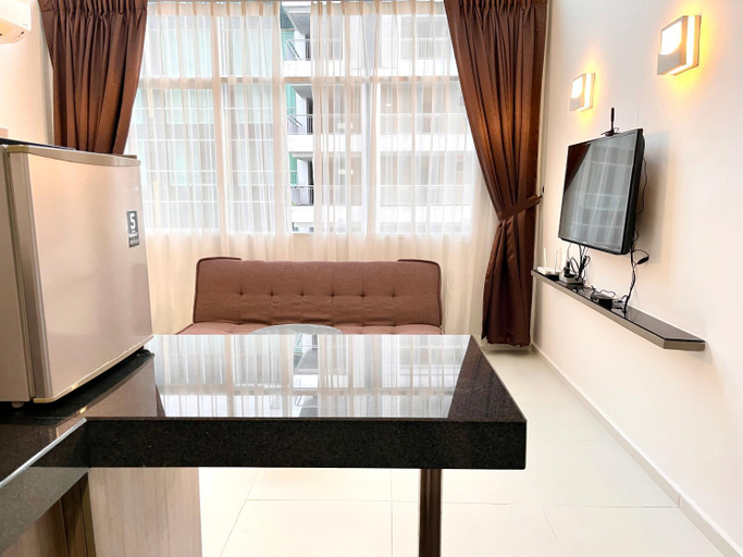 Others 5, HillLand Suites, Malacca City