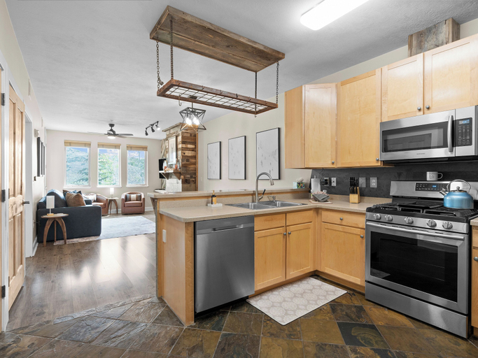 Others 5, Crestview Condominiums by All Seasons Resort Lodging, Summit
