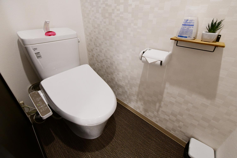 Bathroom 10