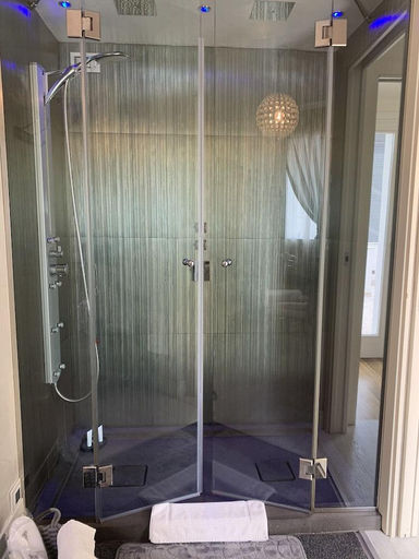 Bathroom 3, White House Luxury Hospitality, Olbia-Tempio