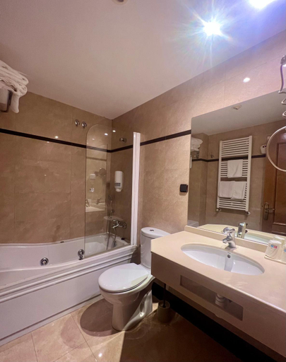 Bathroom 3, Hotel Solana, Huesca