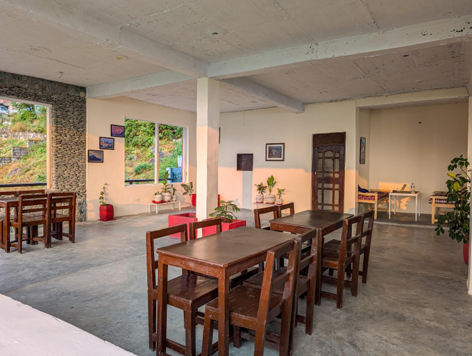 Others 3, Hobo Hostel, Kangra