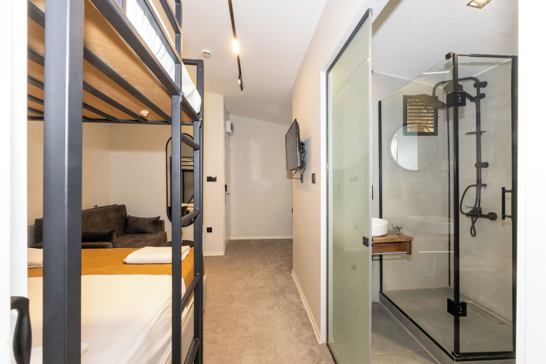 Bathroom 5, Istanbul Holiday Hotel, Fatih