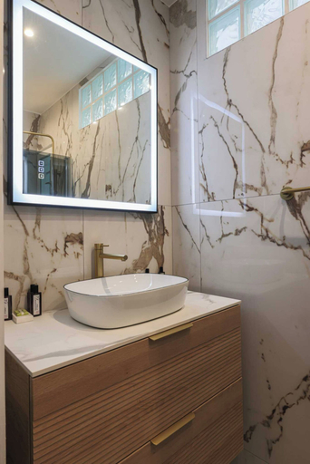 Bathroom 5, Elegant Apartment for 4 People, Paris