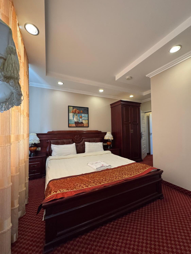 Bedroom 2, Hotel Royal, Priština