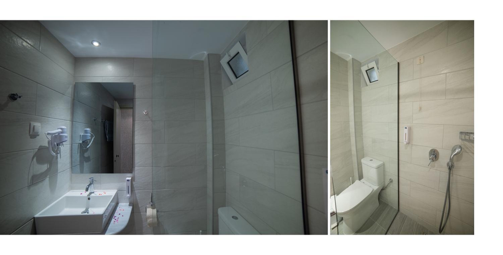 Bathroom 5, Alkionis , Ionian Islands