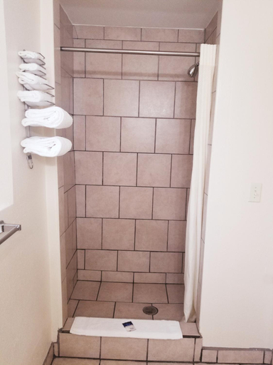 Bathroom 4, Americas Best Value Inn Williams Grand Canyon, Coconino