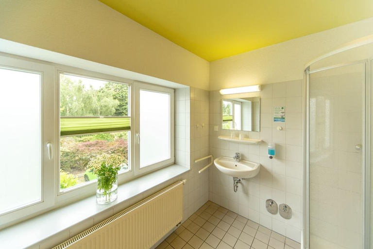 Bathroom 3, Hotel Rugenblick, Vorpommern-Rügen