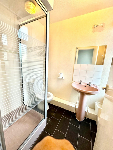 Bathroom 3, The AVON Hotel, Blackpool