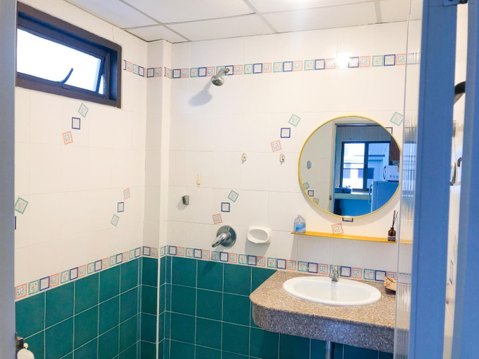 Bathroom 4, RK Guesthouse, Phuket Island
