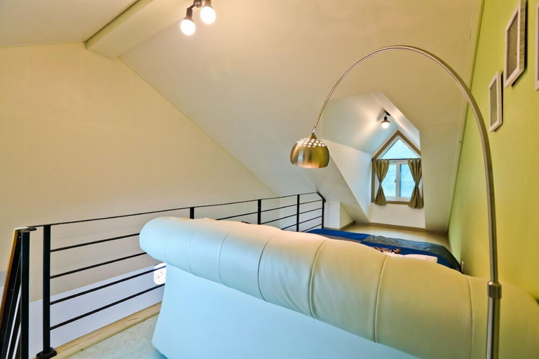 Bedroom 13