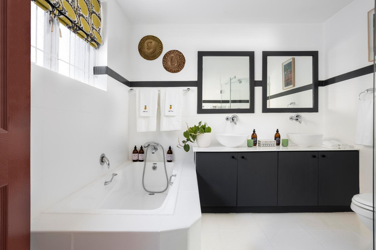 Bathroom 4, Petit Pineapple House Villa & Guesthouse, City of Cape Town