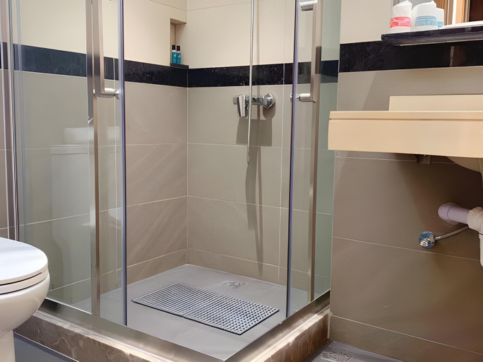 Bathroom 4, Jinjiang Inn Border Gate, Macao