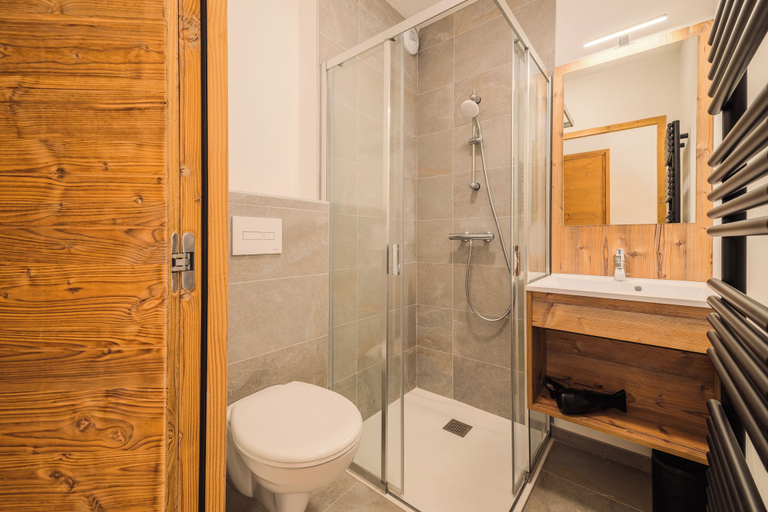 Bathroom 3, TERRESENS - Les Sources de Canopée, Haute-Savoie