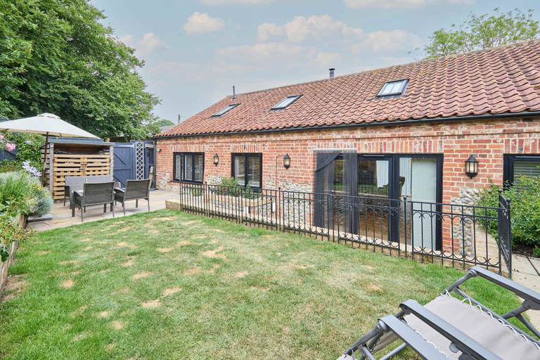 Exterior & Views 2, Host Stay Rupert s Barn, Norfolk