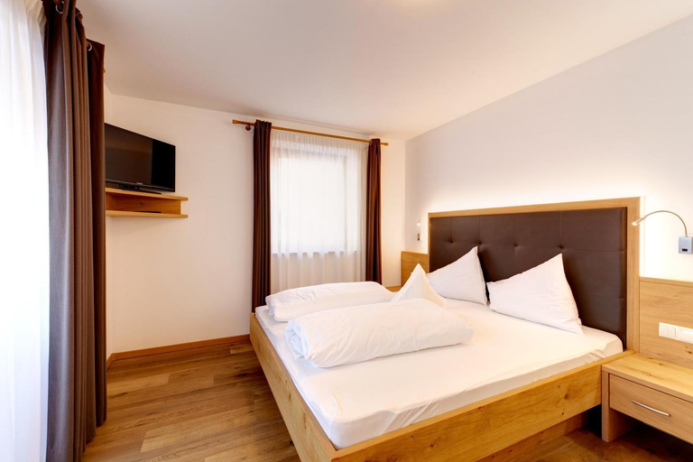 Bedroom 2, Hotel Pfandleralm, Bolzano