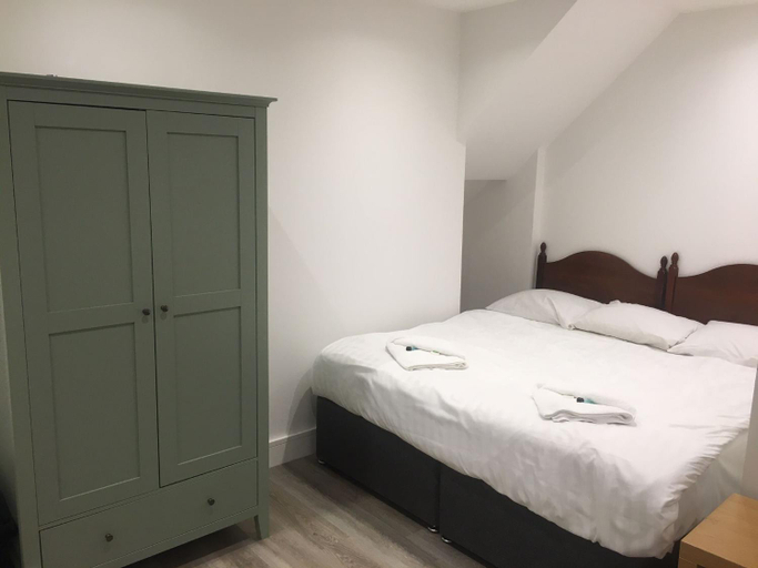 Bedroom 2, Hadleigh Hotel, East Sussex