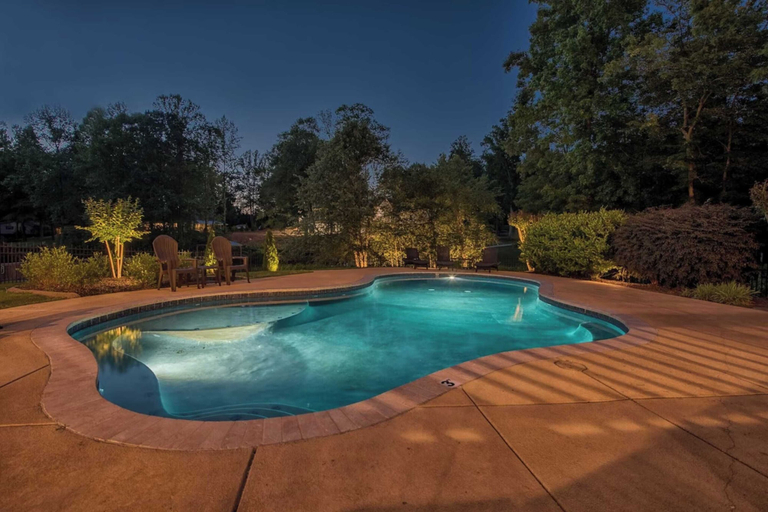 Others 1, Lake Escape by Avantstay Lakefront, Private Dock, Iredell