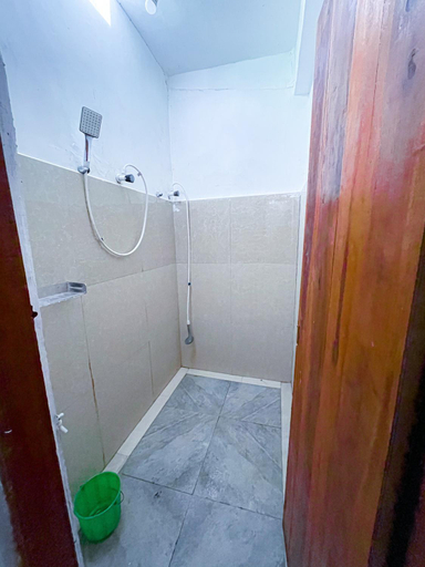 Others 4, New Uduwara Guest, Hali-Ela