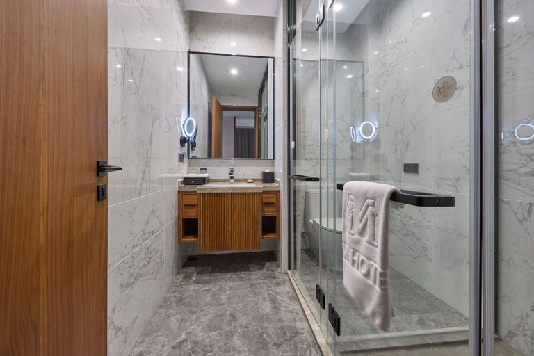 Bathroom 8