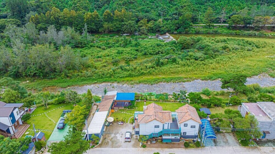 Others 5, Gapyeong ATty Pension, Gapyeong