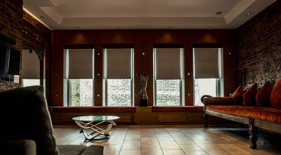 Room 5, The Famous Floor Sleeps 26 and Group Acc Sleeps30, Sefton