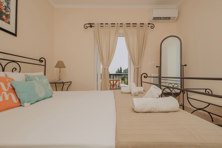 Bedroom 3, Cha Nanakas Village Inn, Ionian Islands