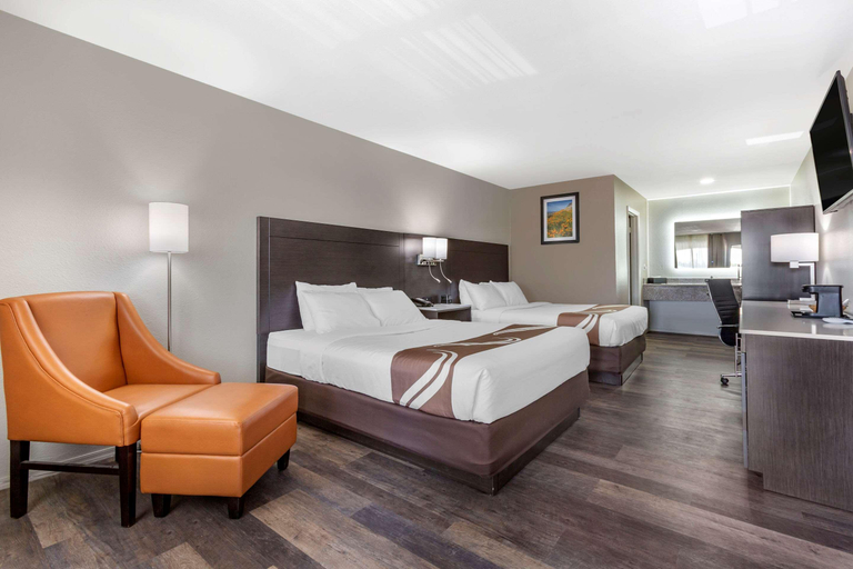 Bedroom 3, Quality Inn Show Low, Navajo