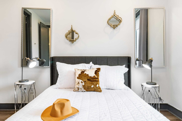 Bedroom 3, Downtown Nashville 2BR Condo Balcony & Parking Near Broadway, Davidson