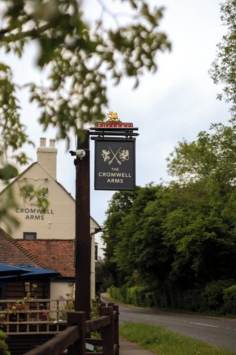 Exterior & Views 2, The Cromwell Arms, Hampshire