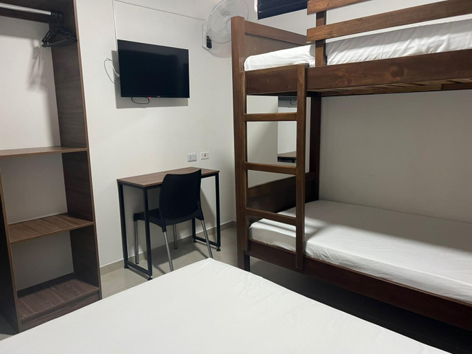 Bedroom 4, Hotel Fenix, Ocaña