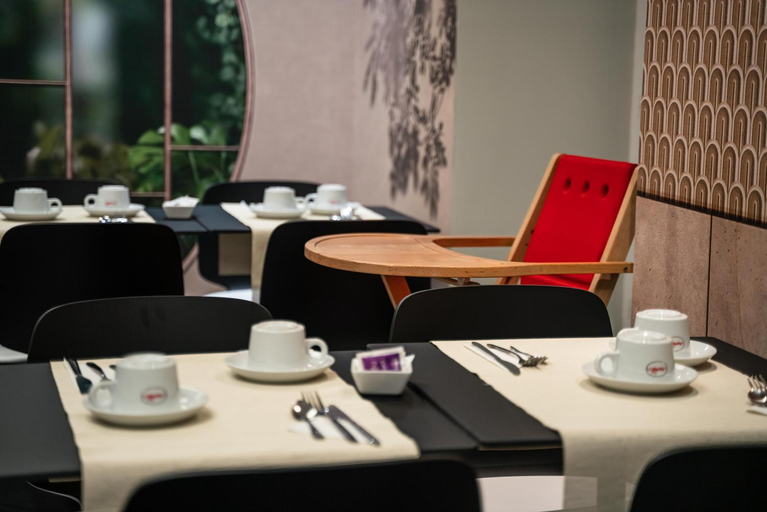 Food & Drinks 4, Hotel Univers, Alpes-Maritimes