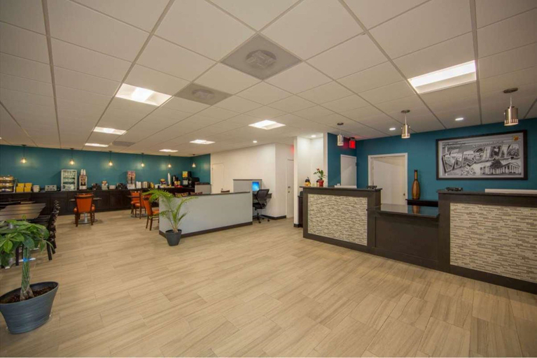 Public Area 2, Super 8 by Wyndham Alexandria/Washington D.C. Area, Alexandria