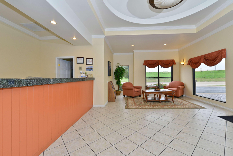 Public Area 2, Americas Best Value Inn Hillsboro, Hill